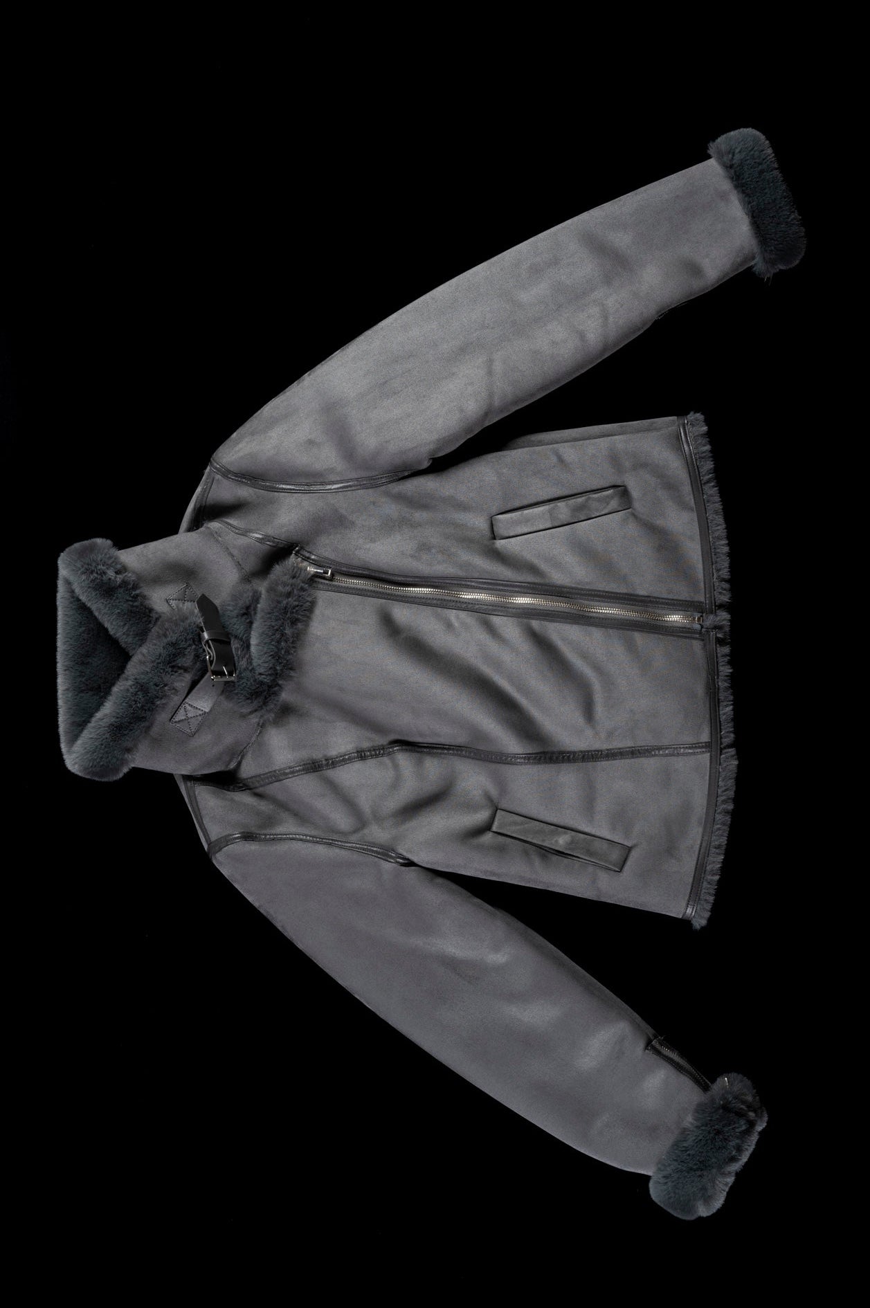 AP_004_JCKT_01