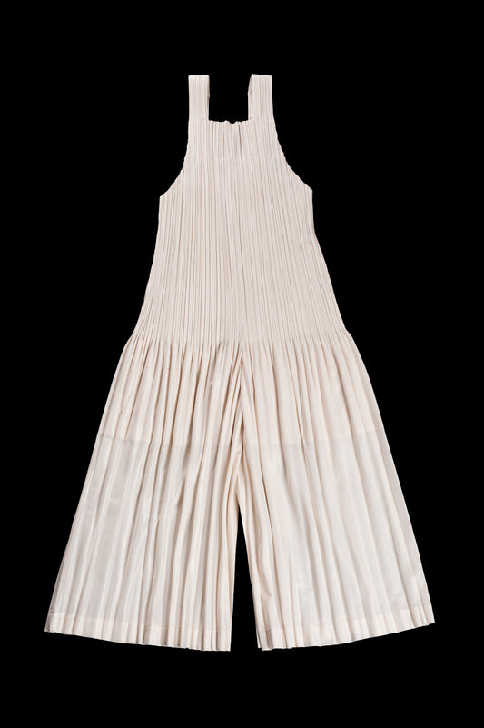 AP_002_J-SUIT_02